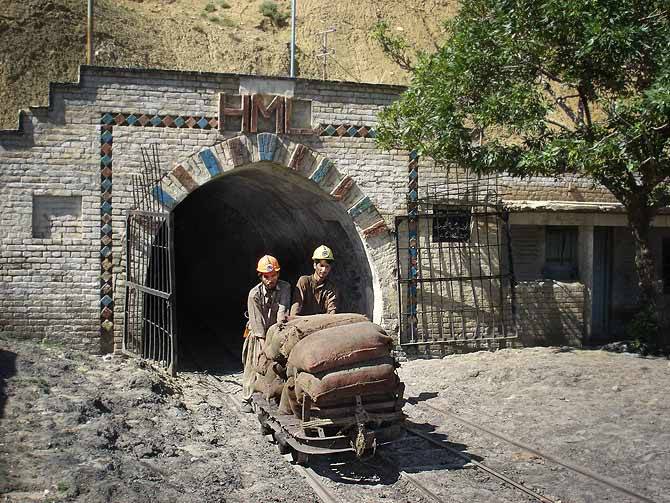 Militants kidnap five miners in Quetta