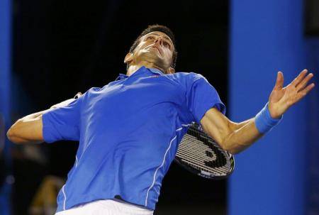 Djokovic takes first set 7-6 in Australian Open final