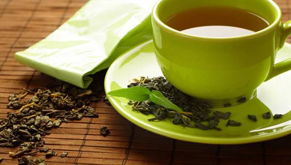 Drinking green tea better than taking supplements