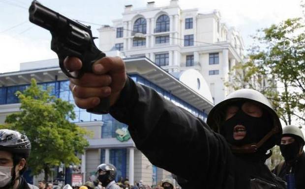 Guns fall silent in Ukraine's Donetsk