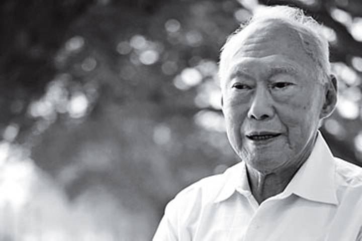 Singapore mourns as tributes for Lee Kuan Yew pour in 