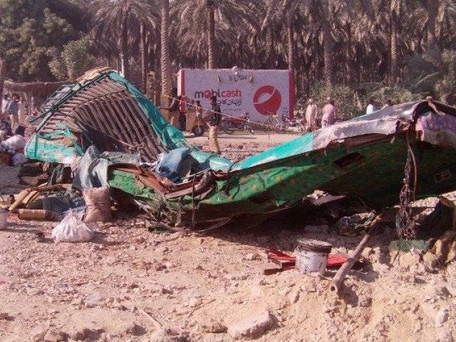Khairpur bus crash leaves 14 dead, 20 injured