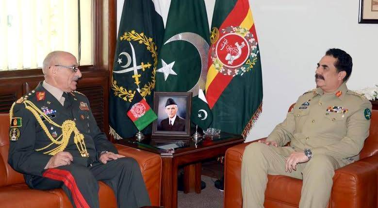 Afghan Army Chief meets COAS in GHQ