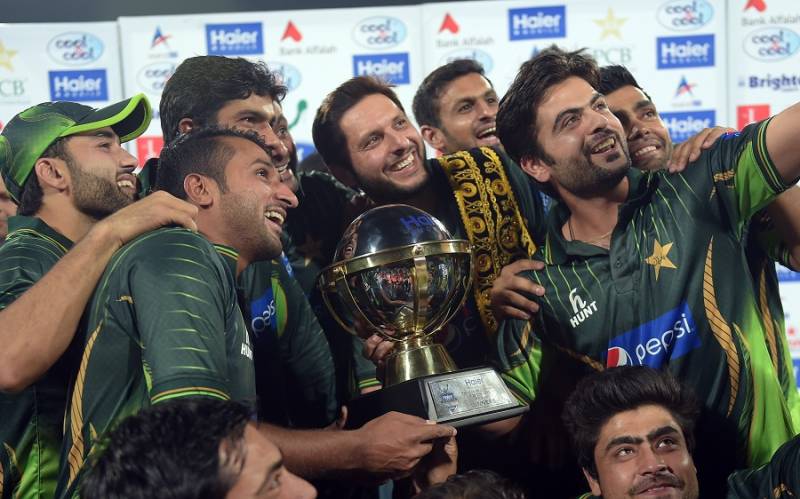 Pakistan wrap up momentous series after nailbiting run-chase