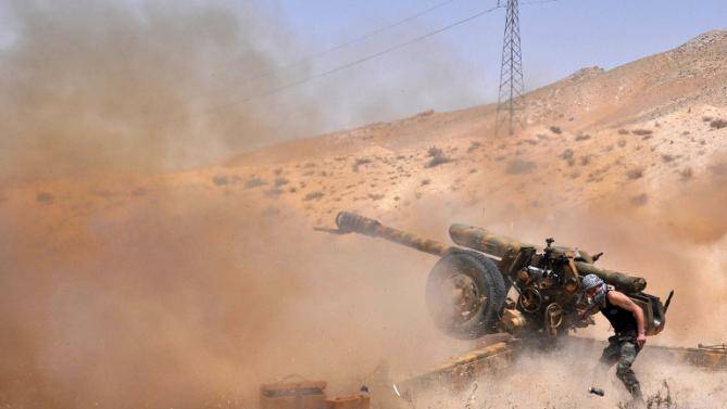 Palmyra city faces air strikes by Syrian air force