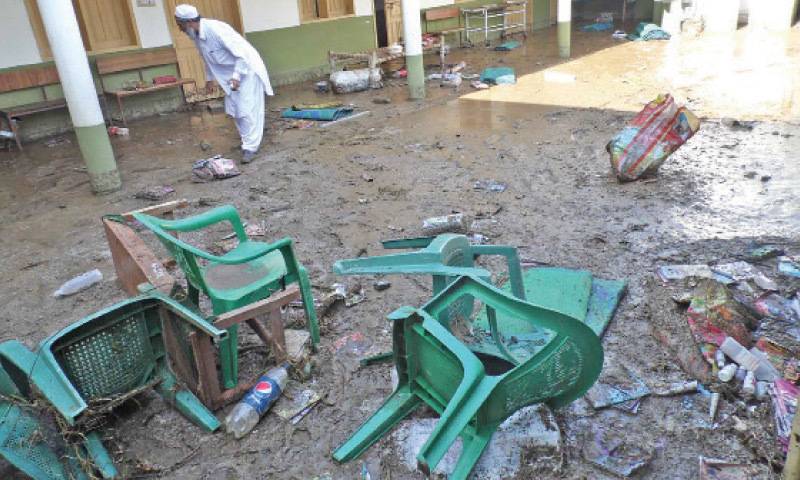 Flash floods kill 10 people of madrassa in Dir
