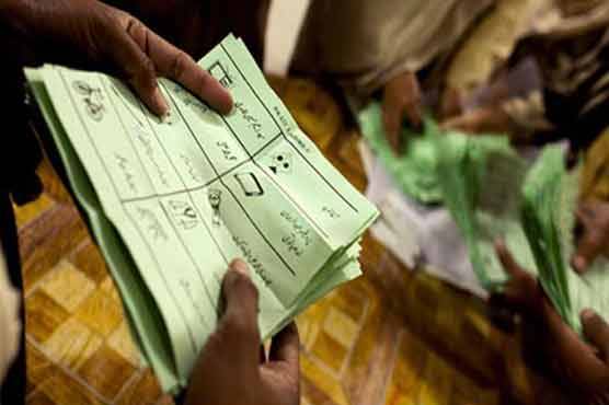 ECP halts ballots' printing till SC verdict