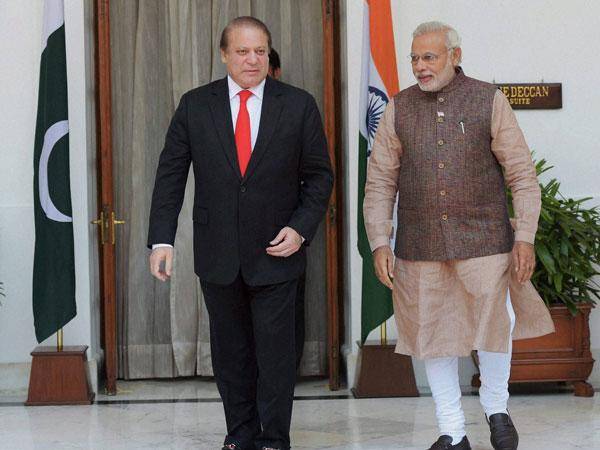 Modi, Nawaz meeting in SCO was decided on eight minute call