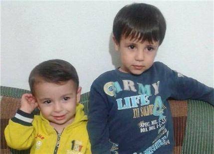 Syrian toddlers buried in home town