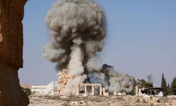ISIS blows up Palmyra arch