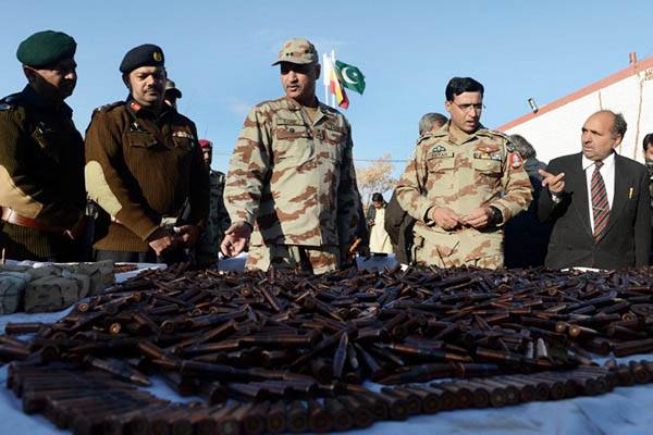 FC arrests 3 militants of banned outfit with arms in Nasirabad