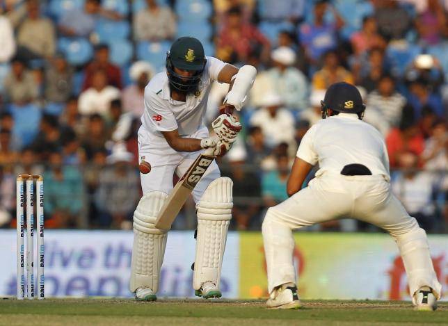 Amla solid but South Africa lose two wickets