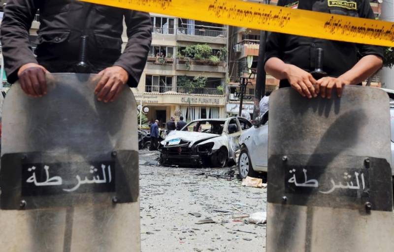 18 killed in Cairo restaurant blast