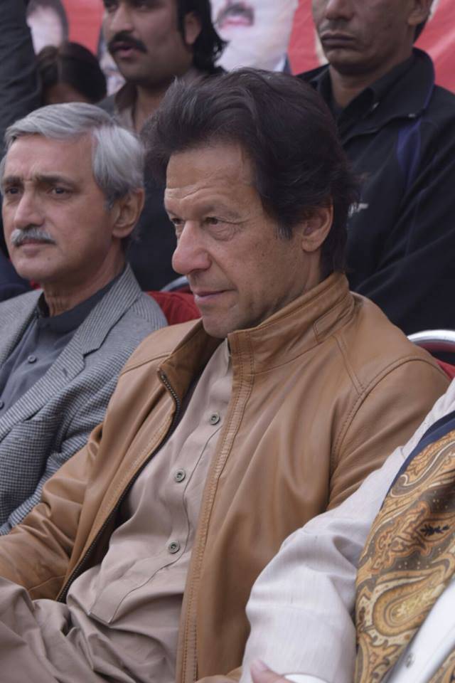 We stand with people of Kashmir: Imran Khan