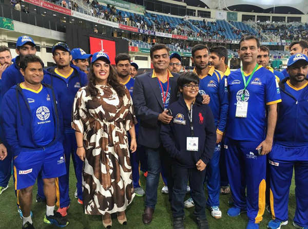 Random person, why do you think you can tell Bakhtawar Bhutto what she should wear?