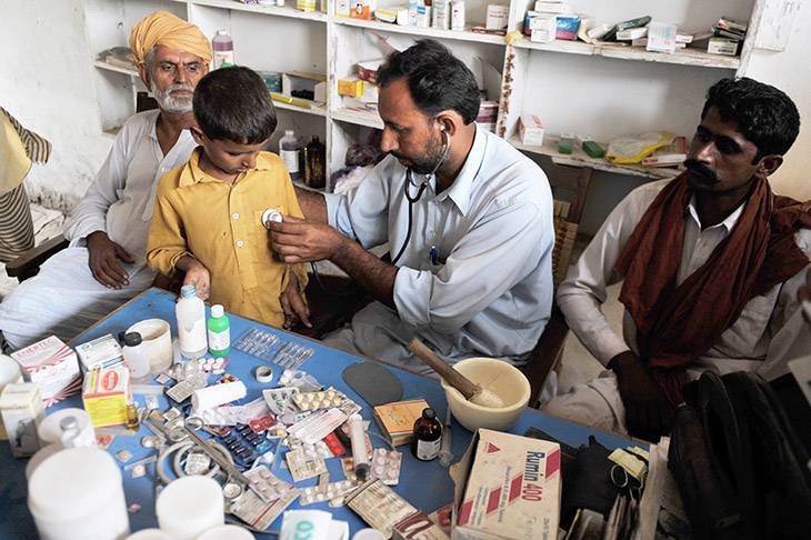 The role of family health care facilities and pharmas in Pakistan