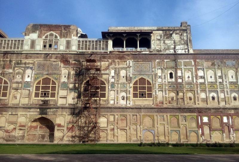 Steps afoot to restore Fort’s Picture Wall 