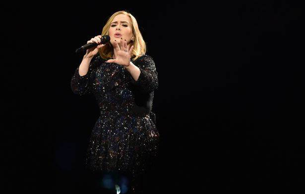 Adele pays tribute to Lahore blast victims