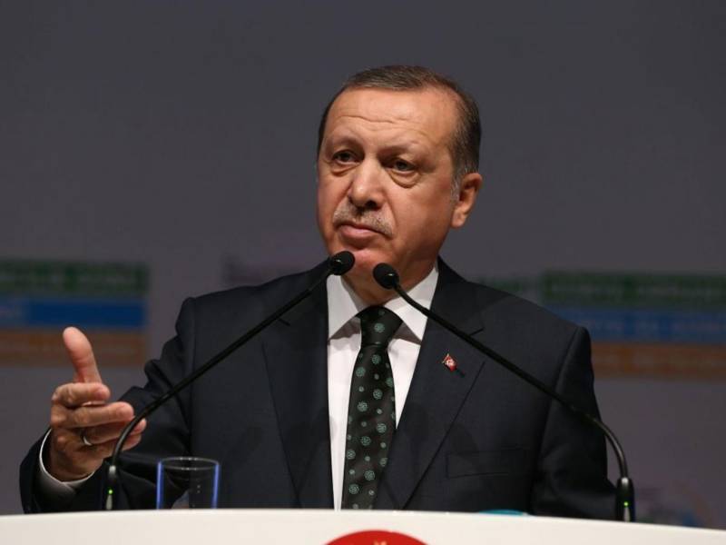 Angela Merkel accepts Turkish request to seek prosecution of German comedian