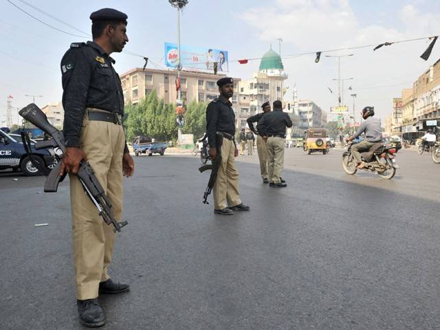 7 policemen from polio workers' security team shot dead in Karachi 