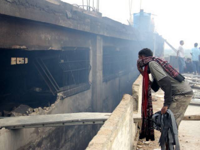 5 factory workers die after inhaling toxic fumes at Korangi factory