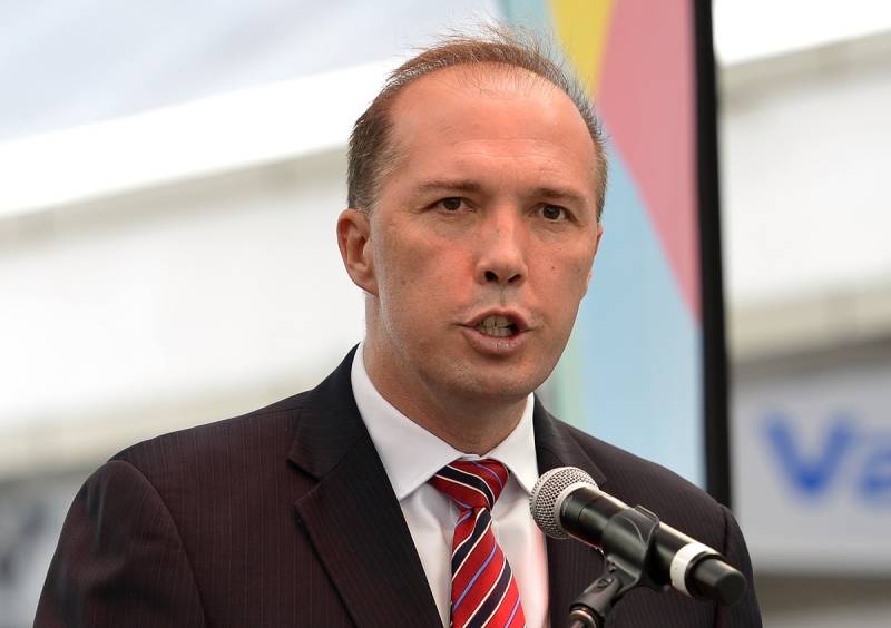 Australian minister under fire for 'illiterate' refugees comment