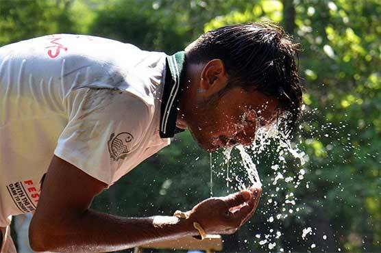 Blistering heatwave continues in most parts of country 