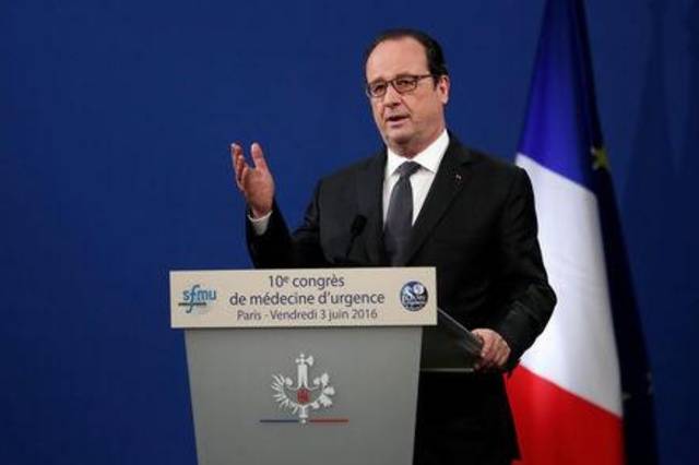 Hollande says strikes must not disrupt Euro 2016