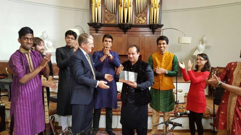 Oxford University awards Lifetime Achievement Honorary Shield to Rahat
