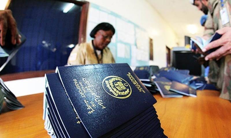 Pakistani tourists request govt to clear Indian visas quickly