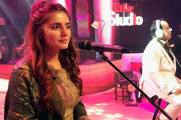 Momina Mustehsan might completely transform the idea of stardom in Pakistan