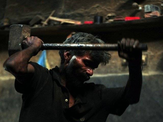 Implementing minimum wage in Pakistan is still a far cry