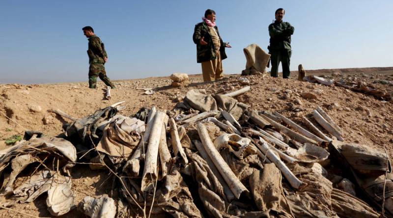 Activists discover 15,000 Islamic State victims buried in mass graves