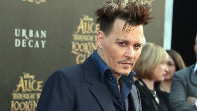 Johnny Depp to star as cop in 'Labyrinth'