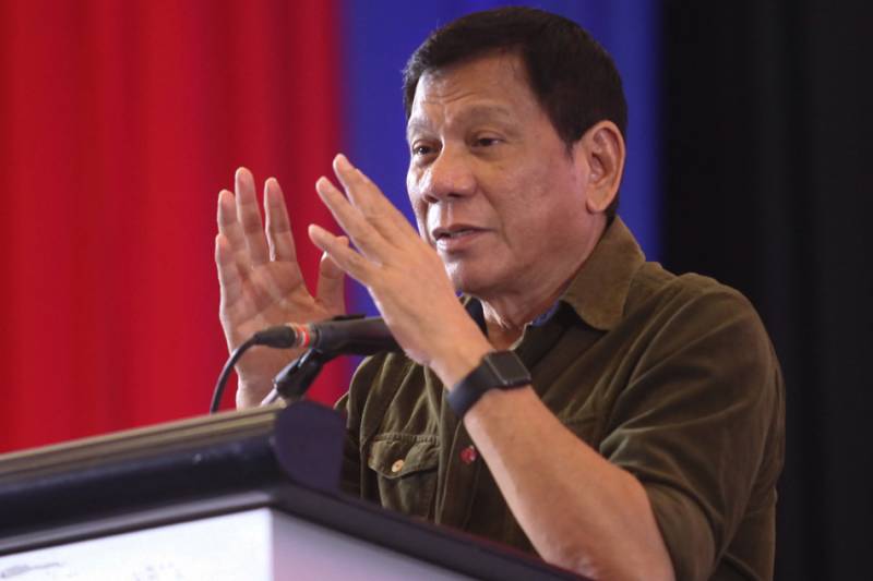 Philippine president seeks arms from Russia, China