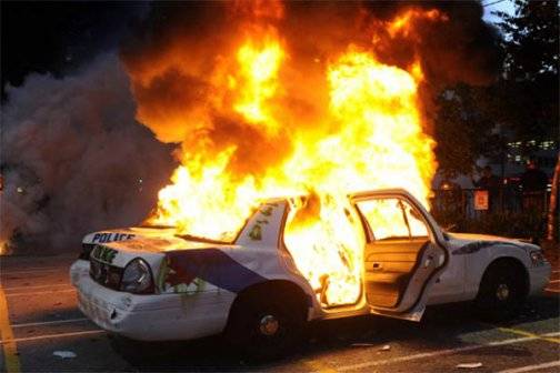 Three police cars set ablaze in Dresden ahead of German Unity Day