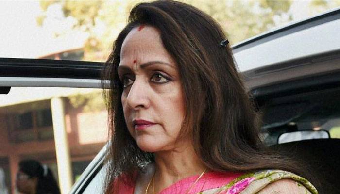 Hema Malini lauds Pakistani artistes, refuses to comment on controversial questions 