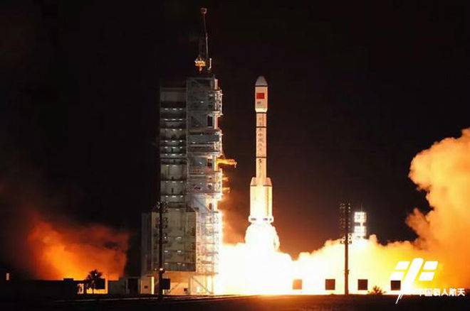 China launches longest manned space mission 