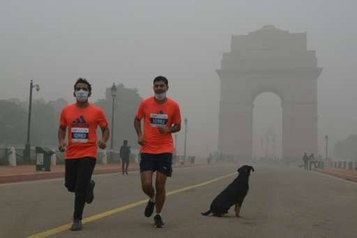 Delhi shuts schools as smog sparks health 'emergency'