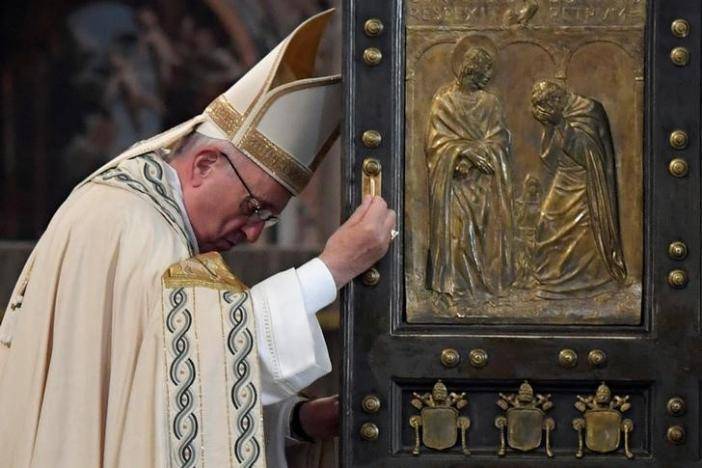 Pope closes Roman Catholic 'Holy Year' marked by lights and shadows