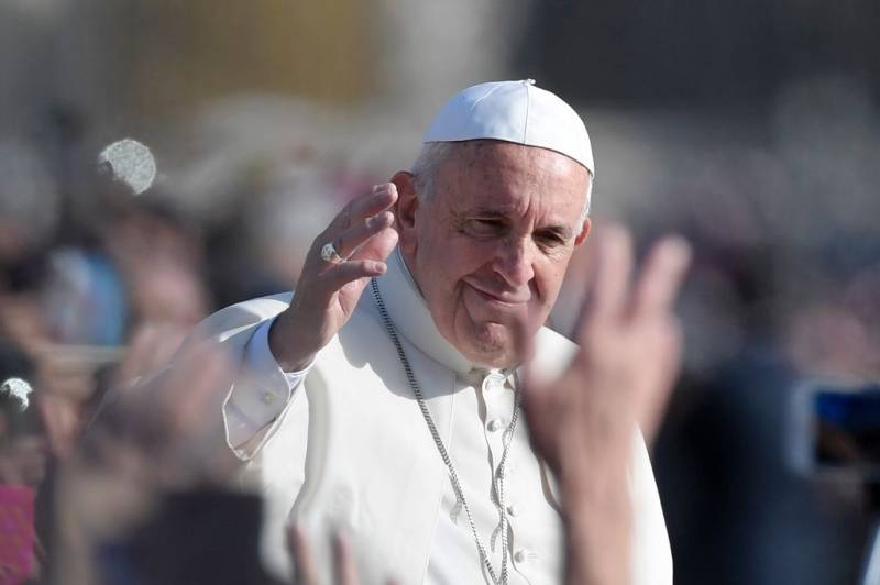 Pope gives priests permanent right to pardon abortion