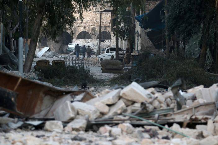 Week of renewed Aleppo strikes kills 141 in east, 16 in west: Observatory