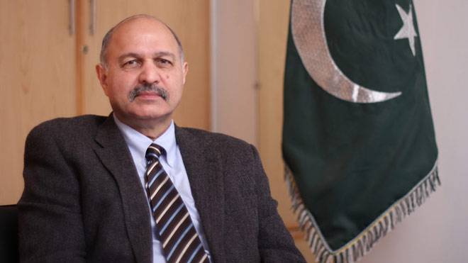 Senator Mushahid praises Navy for protecting Pakistan's maritime security