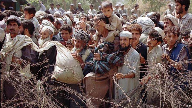 More than 380,000 Afghans return from Pakistan in 2016: UNHCR