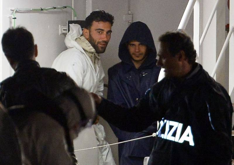 Italy jails boat captain for migrant disaster that killed 900