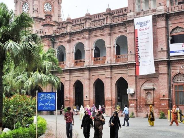 Punjab govt to challenge LHC order in VCs case