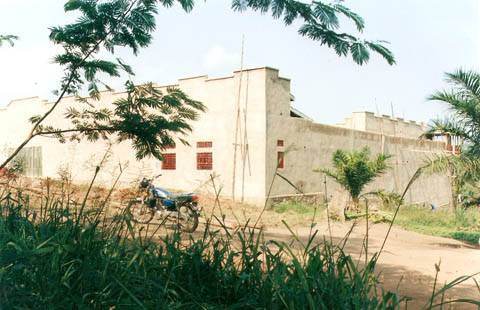 Militiamen attack prison in east Congo, sparking gun battle