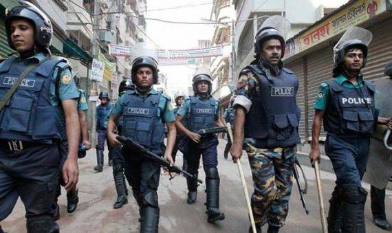 Bangladesh arrests two Islamists blamed for cafe attack