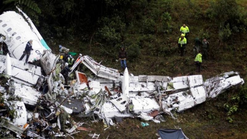 Human error led to Colombia soccer plane crash: authorities