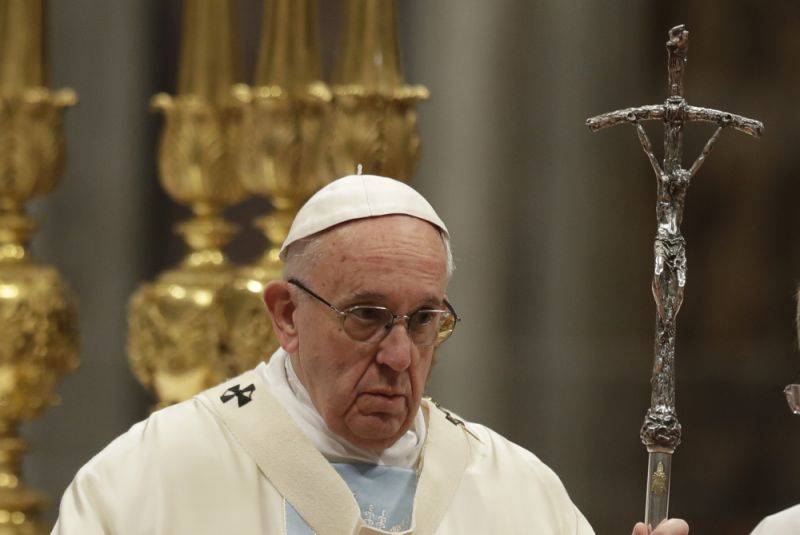 Pope decries terrorism as 2017 begins
